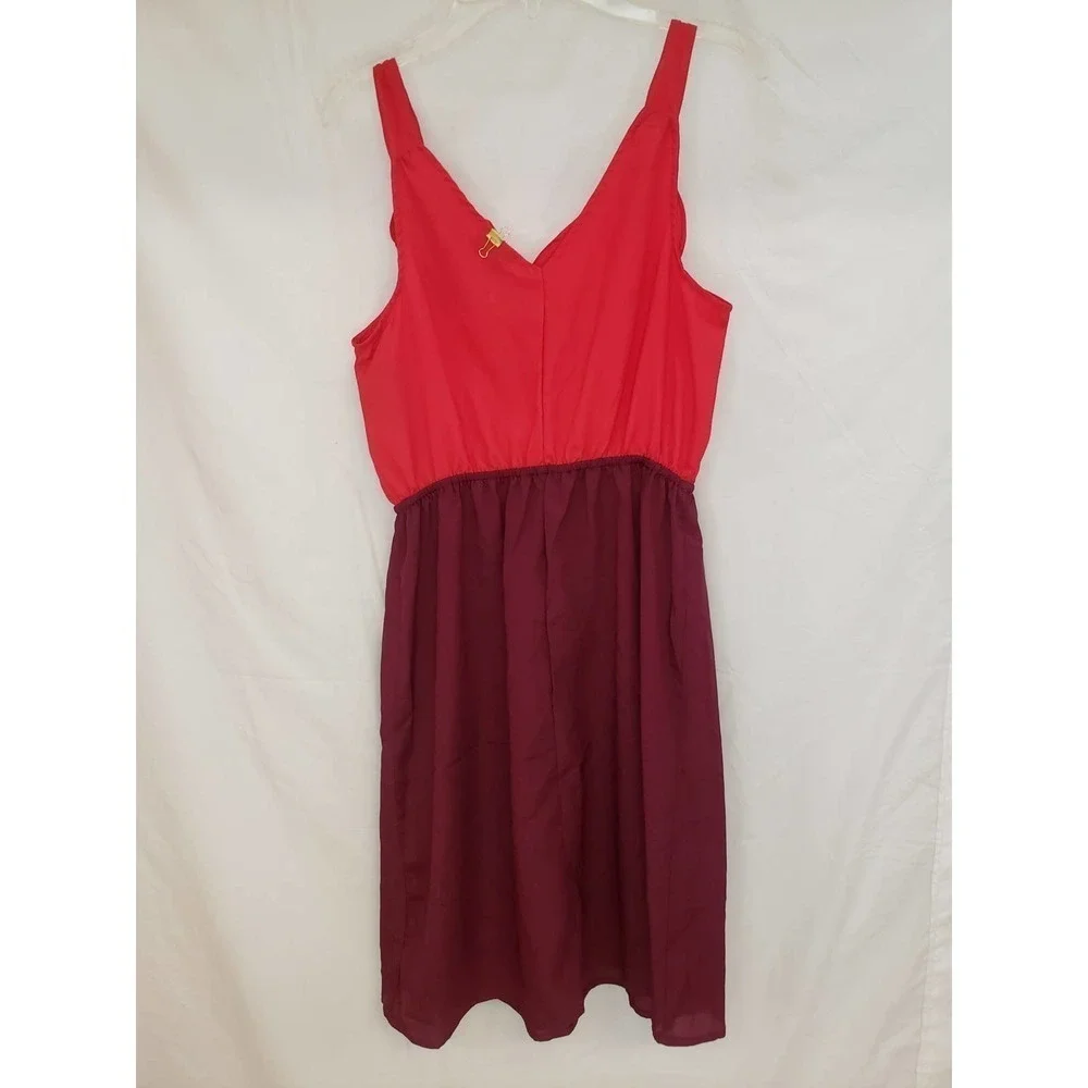 Size small Mossimo NWT dress. Red & Burgundy. Very thin. 21
